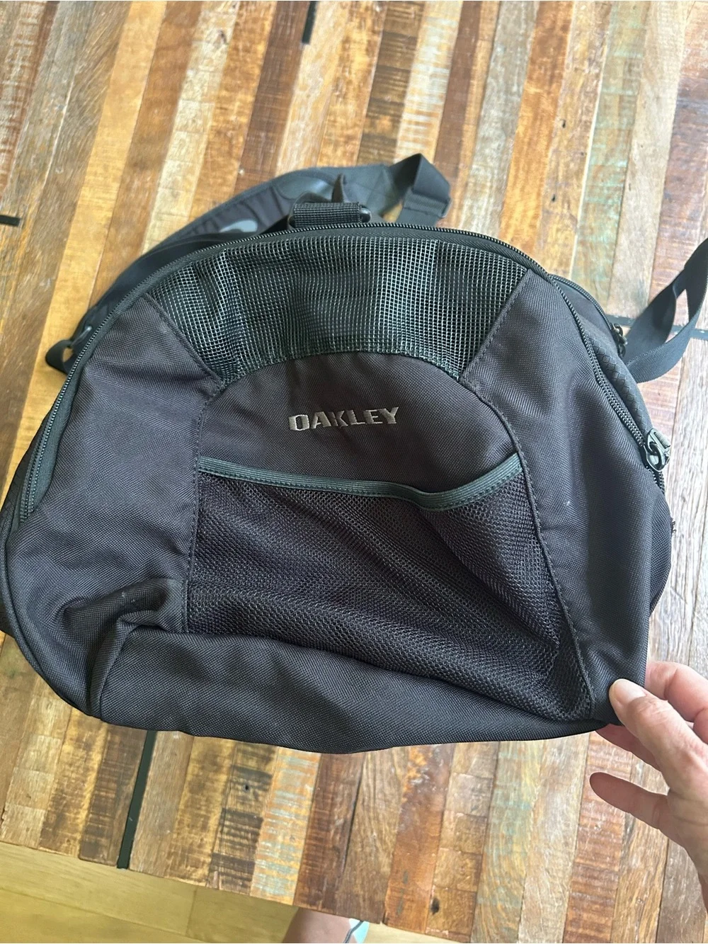Oakley Vintage Black Duffel Bag with Shoulder Strap